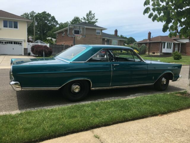 Ford Galaxie 1965 image number 2