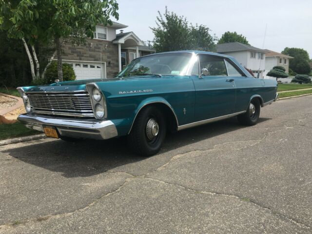 Ford Galaxie 1965 image number 24