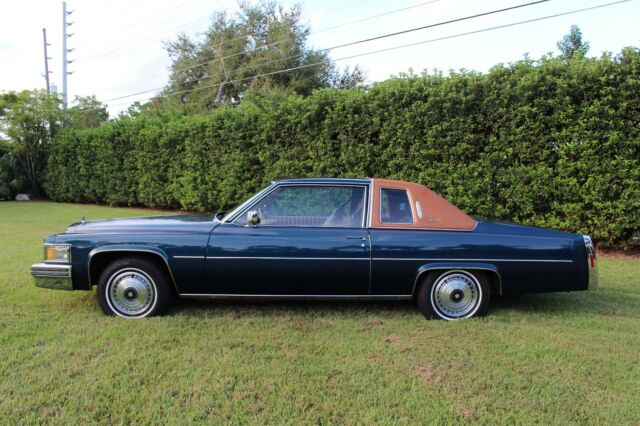 Cadillac DeVille 1979 image number 1