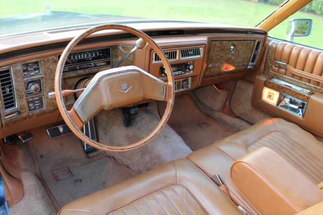 Cadillac DeVille 1979 image number 10