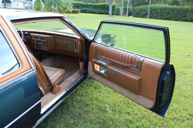 Cadillac DeVille 1979 image number 13