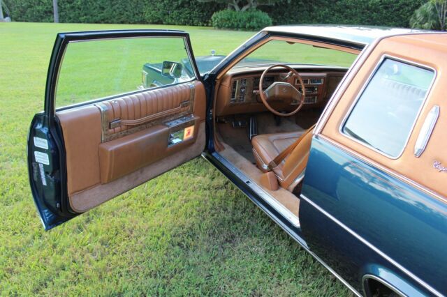 Cadillac DeVille 1979 image number 33