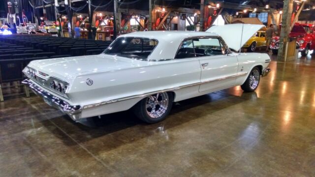 Chevrolet Impala 1963 image number 16