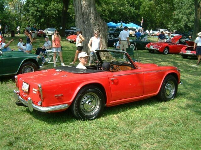 Triumph TR250 1968 image number 0