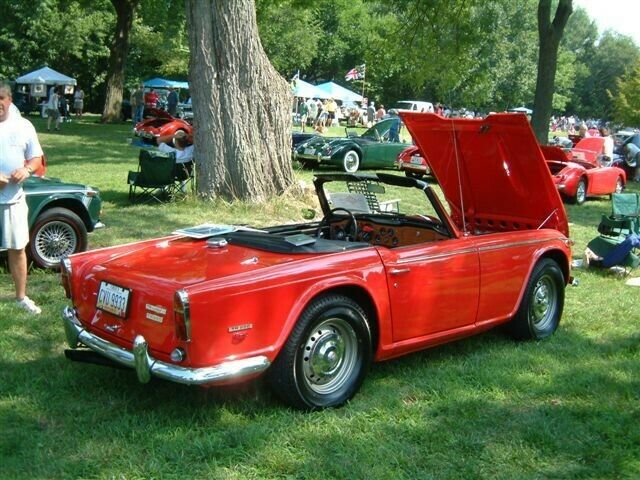 Triumph TR250 1968 image number 1