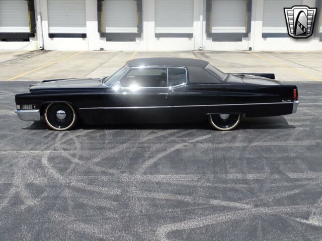 Cadillac DeVille 1970 image number 28