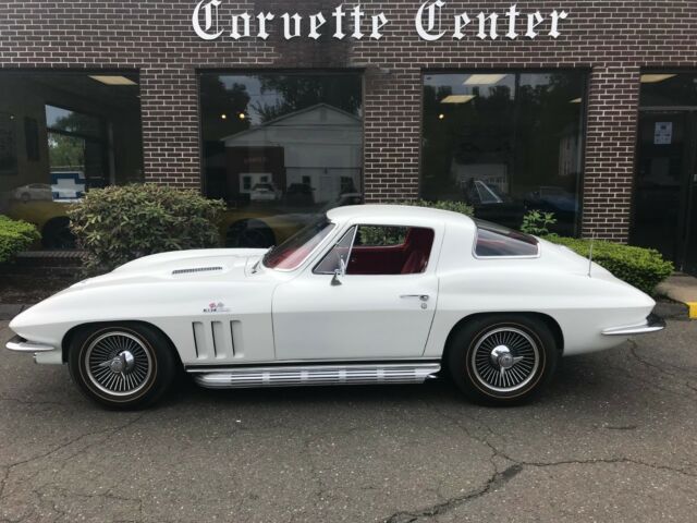 Chevrolet Corvette 1966 image number 16