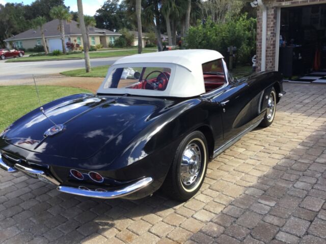 Chevrolet Corvette 1962 image number 26