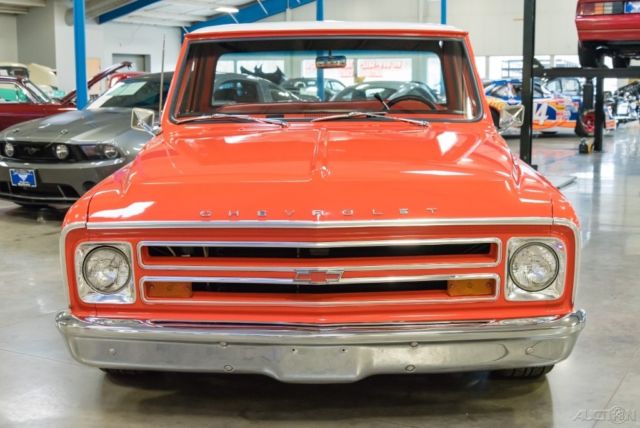 Chevrolet C10 1968 image number 2