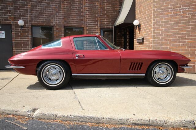 Chevrolet Corvette 1967 image number 30