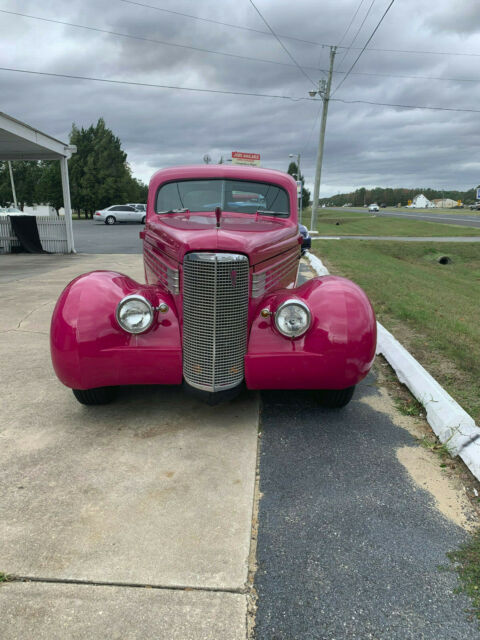 Cadillac LaSalle 1938 image number 3