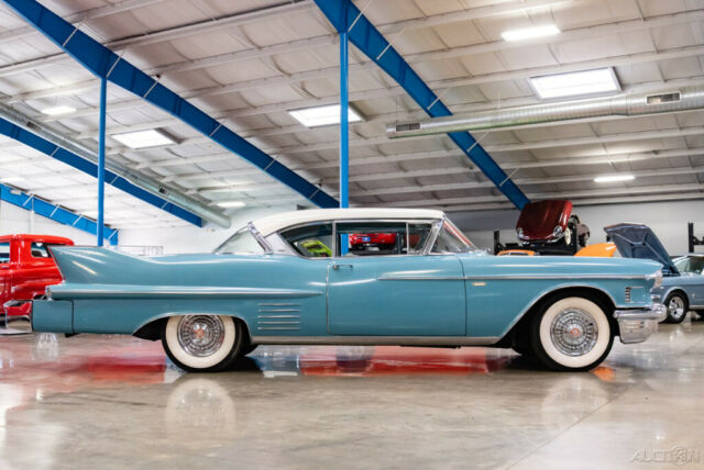 Cadillac Series 62 1958 image number 14