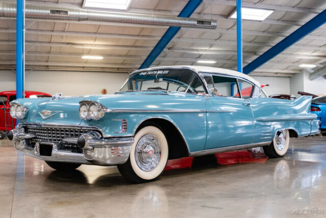 Cadillac Series 62 1958 image number 25