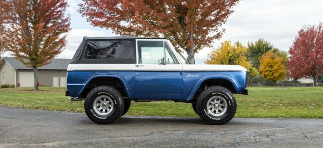 Ford Bronco 1975 image number 18