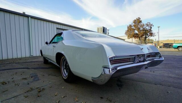 Buick Riviera 1967 image number 31