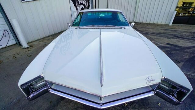 Buick Riviera 1967 image number 40