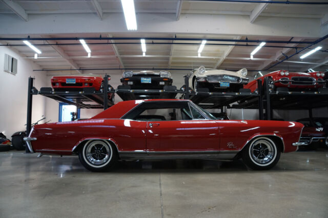 Buick Riviera Gran Sport 425/360HP Dual Quads V8 1965 image number 2