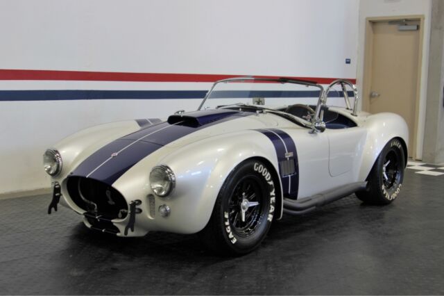 Superformance Cobra Mark III 1965 image number 27