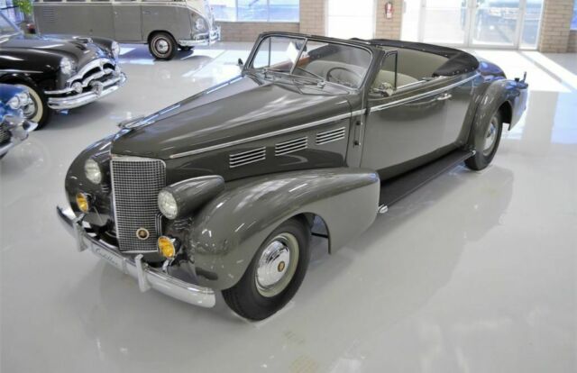 Cadillac Series 75 V-8 1938 image number 0