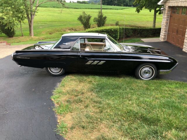 Ford Thunderbird 1963 image number 2