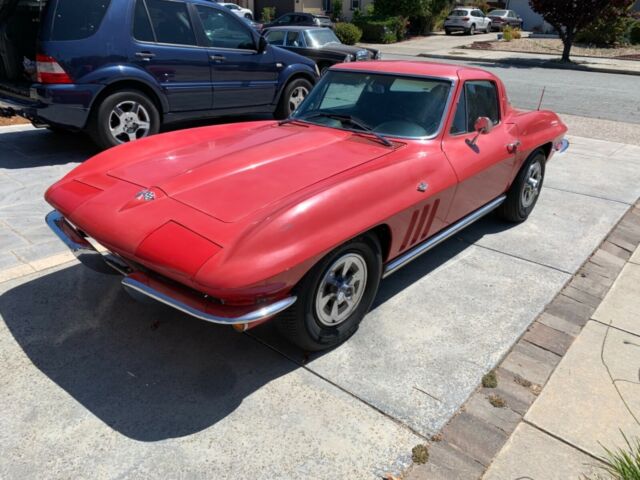 Chevrolet Corvette 1965 image number 28