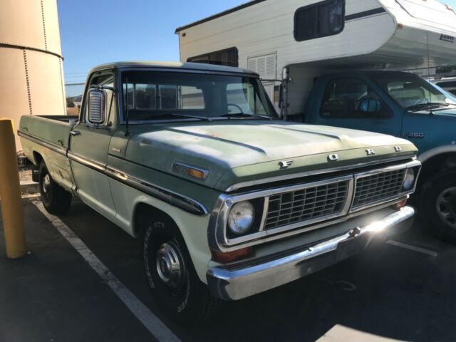 Ford F-250 1970 image number 0