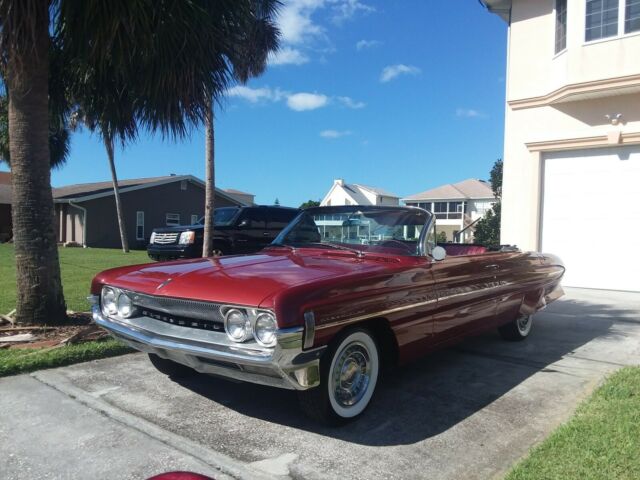 Oldsmobile Eighty-Eight 1961 image number 24