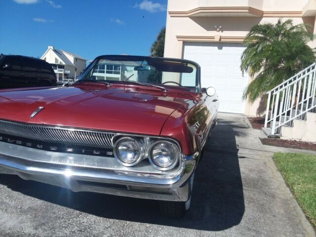 Oldsmobile Eighty-Eight 1961 image number 27