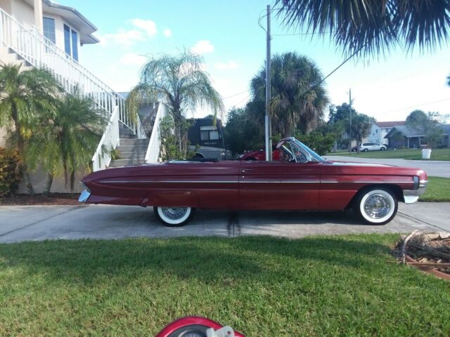 Oldsmobile Eighty-Eight 1961 image number 29