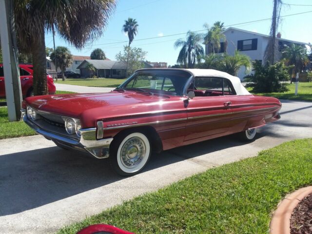 Oldsmobile Eighty-Eight 1961 image number 32