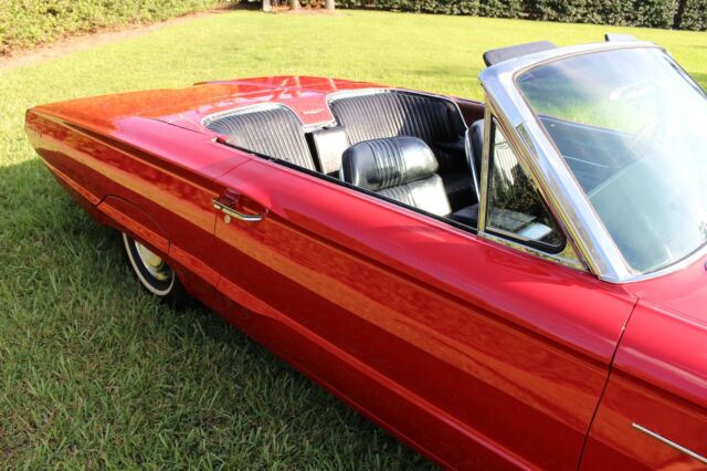 Ford Thunderbird 1965 image number 32