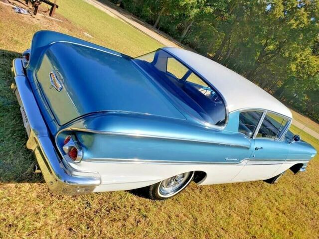 Chevrolet Biscayne 1958 image number 4