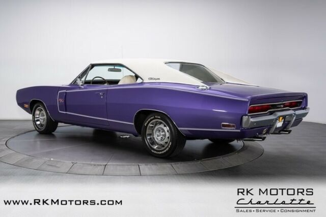 Dodge Charger 1970 image number 33