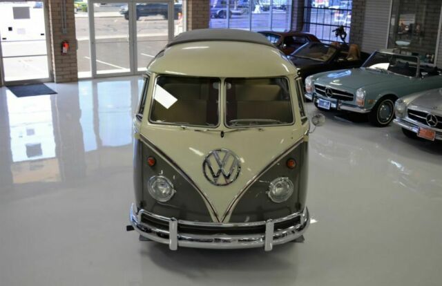 Volkswagen 23 Window Microbus 1958 image number 14