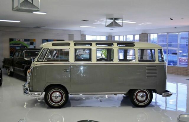 Volkswagen 23 Window Microbus 1958 image number 28