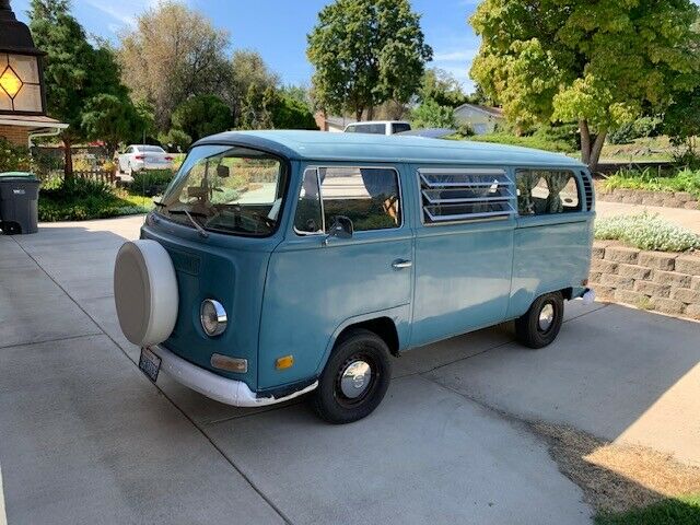 Volkswagen Bus/Vanagon 1971 image number 38