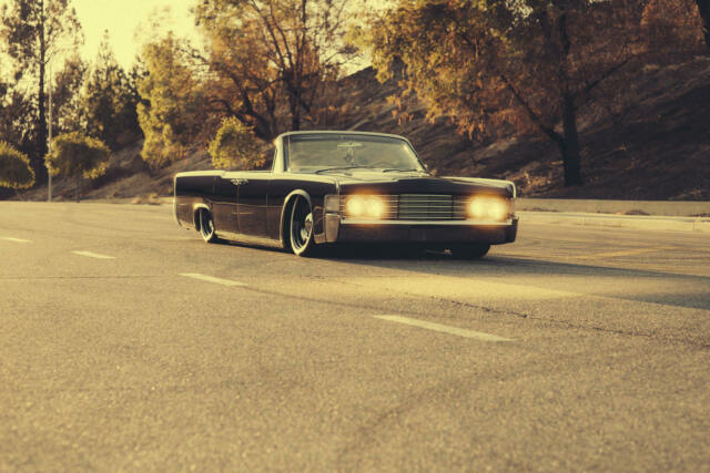 Lincoln Continental 1965 image number 2