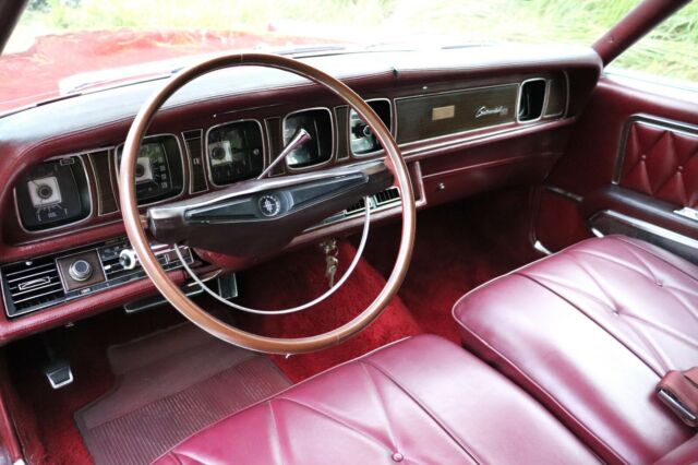 Lincoln Continental 1969 image number 11