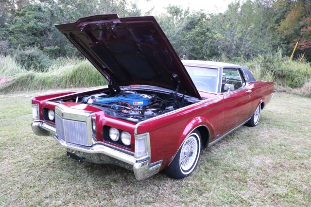 Lincoln Continental 1969 image number 18