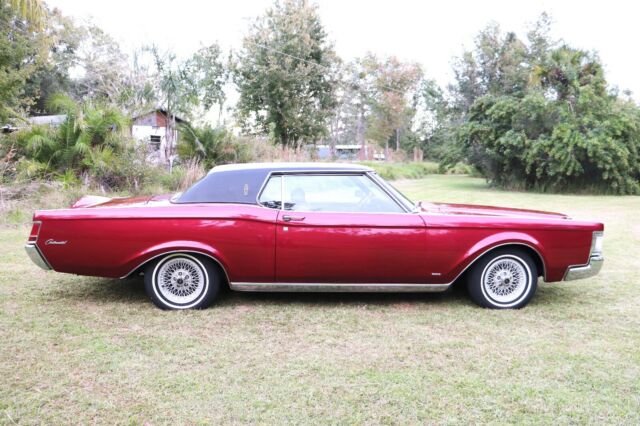 Lincoln Continental 1969 image number 28