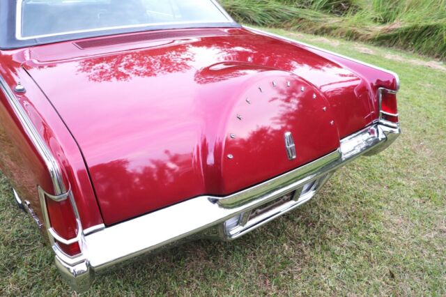 Lincoln Continental 1969 image number 32