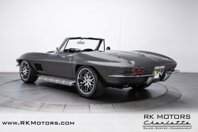 Chevrolet Corvette 1967 image number 13