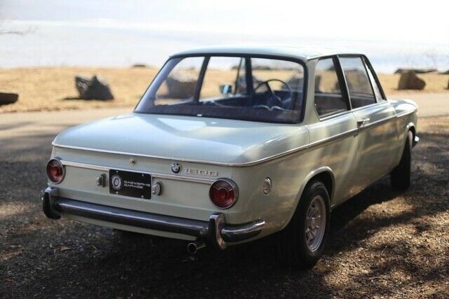 BMW 1600 1968 image number 12