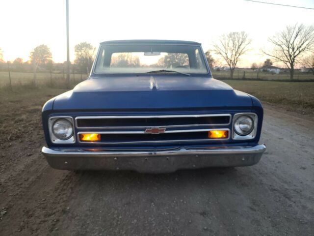 Chevrolet C-10 1968 image number 2