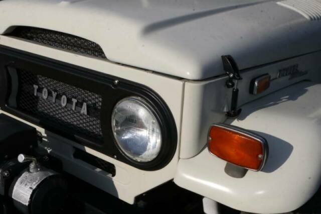 Toyota FJ-40 Landcruiser 4x4 1972 image number 32