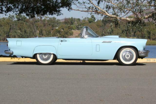 Ford Thunderbird 1957 image number 19