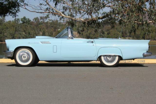 Ford Thunderbird 1957 image number 20