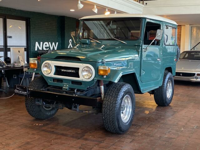 Toyota FJ Cruiser 1975 image number 25