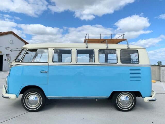 Volkswagen Bus/Vanagon 1965 image number 10