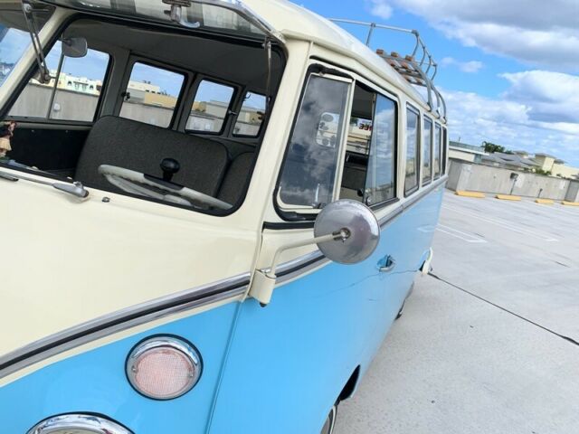 Volkswagen Bus/Vanagon 1965 image number 8